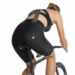 Assos Black UMA GT Women's Bib Shorts C2 -Vêtements De Sport 4 a32ca747 024c 49dc b9c0 b7bd6f2a512e