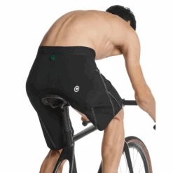 Assos Black MILLE GTC ZEPPELIN Men's Cargo Shorts C2 -Vêtements De Sport 4 a41fe4e3 8d1f 4c03 a35a 59a49bd2d5c3