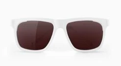 Anvma III White Vzum Pou