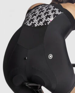 Assos Black UMA GT NS Women's Bodysuit EVO 5 Assos Black UMA GT NS Women's Bodysuit EVO -Vêtements De Sport ASSOS 12.11.226.18 42.side