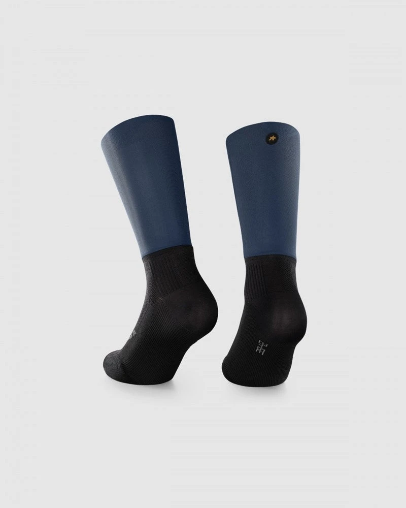 Assos Yubi Blue GTO Socks 2 Assos Yubi Blue GTO Socks – Image 2