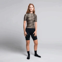 Women's Essentials TOUR Jersey 2.0 - Sand 5 Women's Essentials TOUR Jersey 2.0 - Sand -Vêtements De Sport BSC EssentialsTourCU 2022 Ecom 50