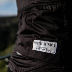 Black Recon Men's Jersey 12 Black Recon Men's Jersey -Vêtements De Sport PelotonDeParis Black Recon Men CyclingJersey Detail2 VeloVeloSingapore