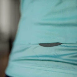 Celeste Recon Men's Jersey 10 Celeste Recon Men's Jersey -Vêtements De Sport PelotonDeParis Celeste Recon Men CyclingJersey Detail2 VeloVeloSingapore