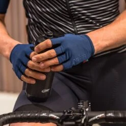 Navy Race Glove -Vêtements De Sport Velocio RaceGlove Navy CyclingAccessories LifeStyle VeloVeloSingapore 4faaa720 2df3 4076 bafd 22a1858d2c01