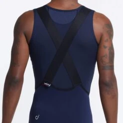 Navy Luxe Men's Bib 2021 5 Navy Luxe Men's Bib 2021 -Vêtements De Sport mens luxe bib shorts navy back detail 2000x 66e2dd4a 0f49 44b5 a14a 5c3bf6e1e606